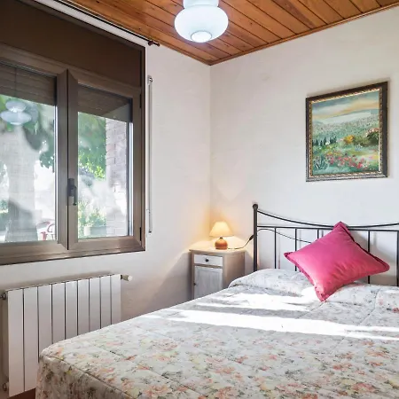 Apartment Lovely In With Swimming Pool Girona